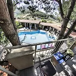 Atillas Getaway Hotel
