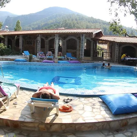 Atillas Getaway Szálloda