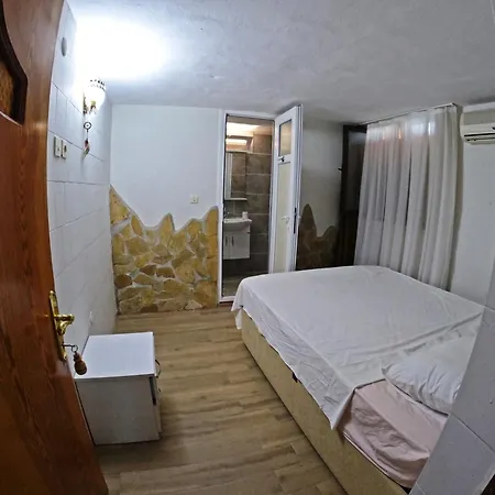 فندق Atillas Getaway 3*