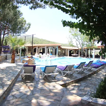 Atillas Getaway 3* سلجوك