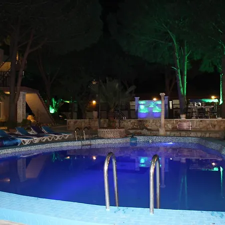 מלון Atillas Getaway