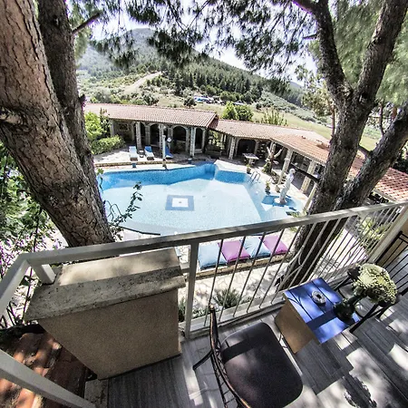 Atillas Getaway Hotel