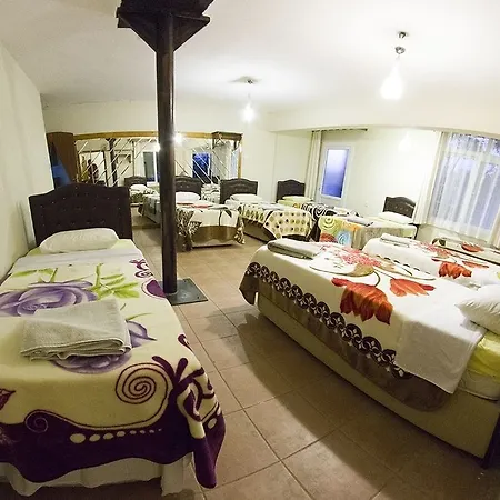 Atillas Getaway Hotel 3*