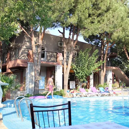 Отель Atillas Getaway 3*
