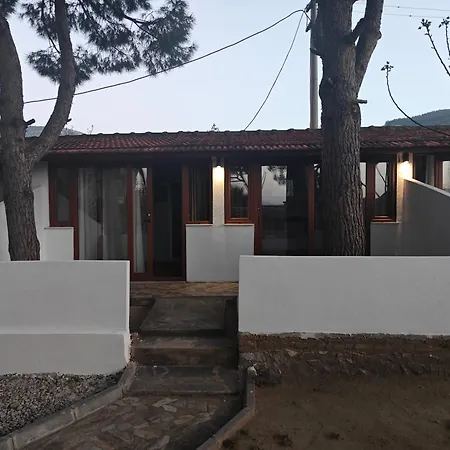 Отель Atillas Getaway 3*