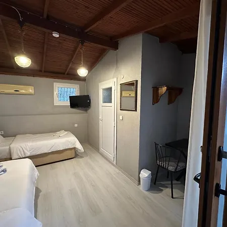 Atillas Getaway Отель 3*