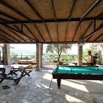 Atillas Getaway Отель